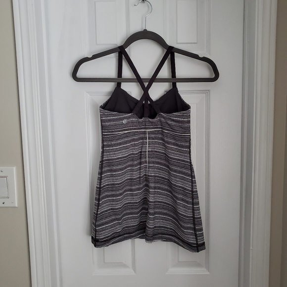 Lululemon EUC Sexy Grey Get Focused Tank Top - Picture 4 of 7